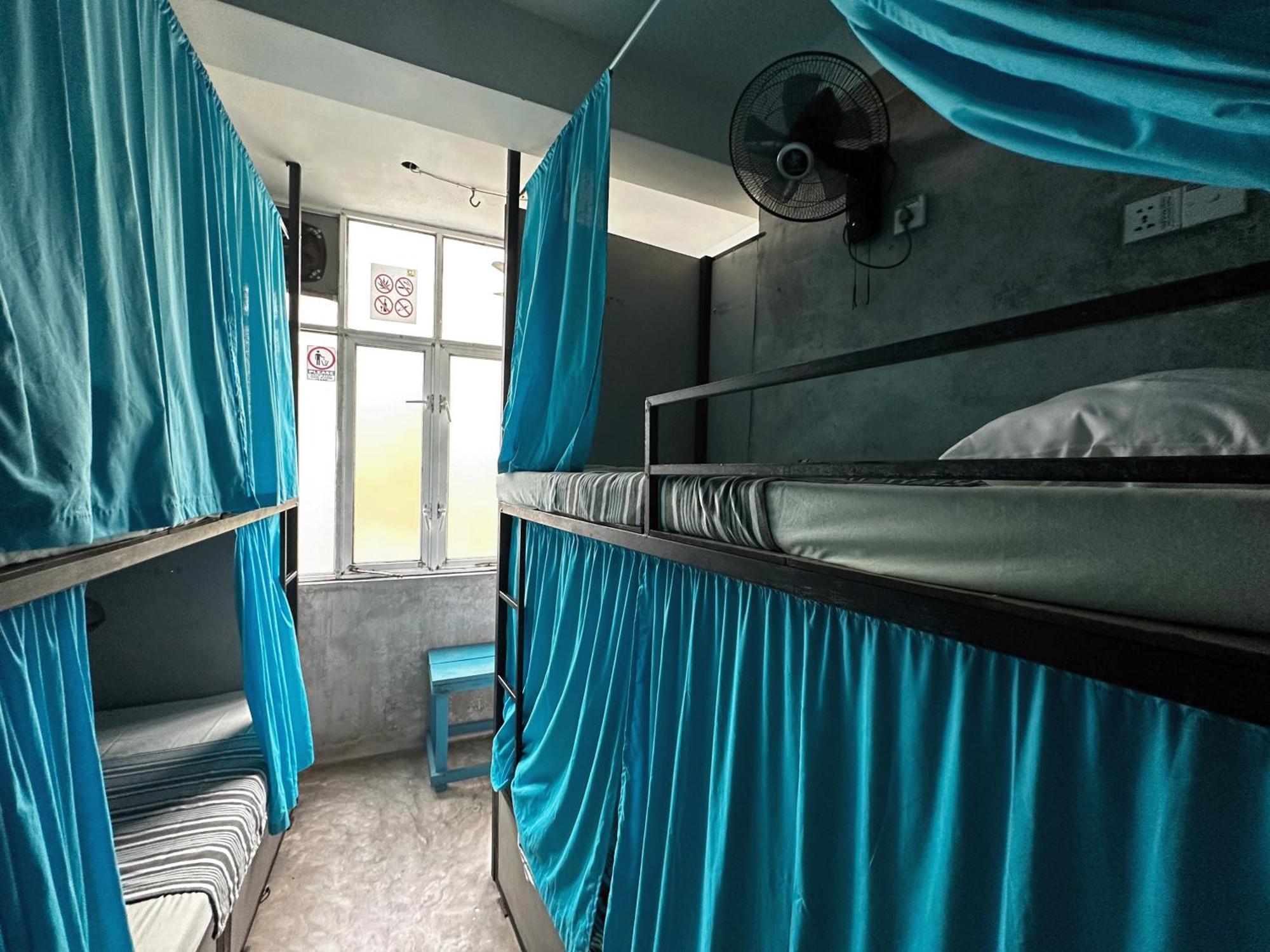 Cycling Backpacker Hostel & Cafe Унаватуна Экстерьер фото