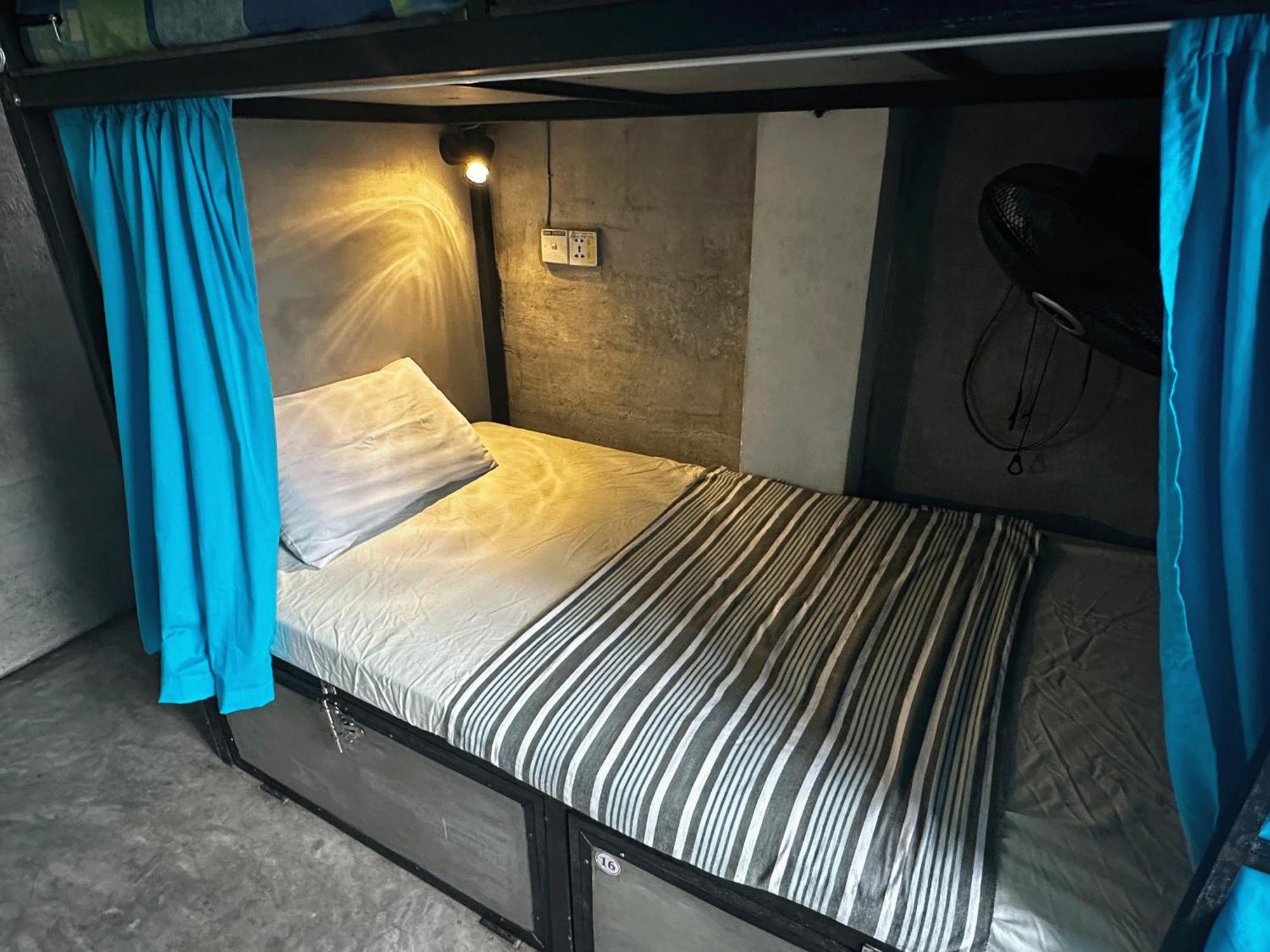 Cycling Backpacker Hostel & Cafe Унаватуна Экстерьер фото