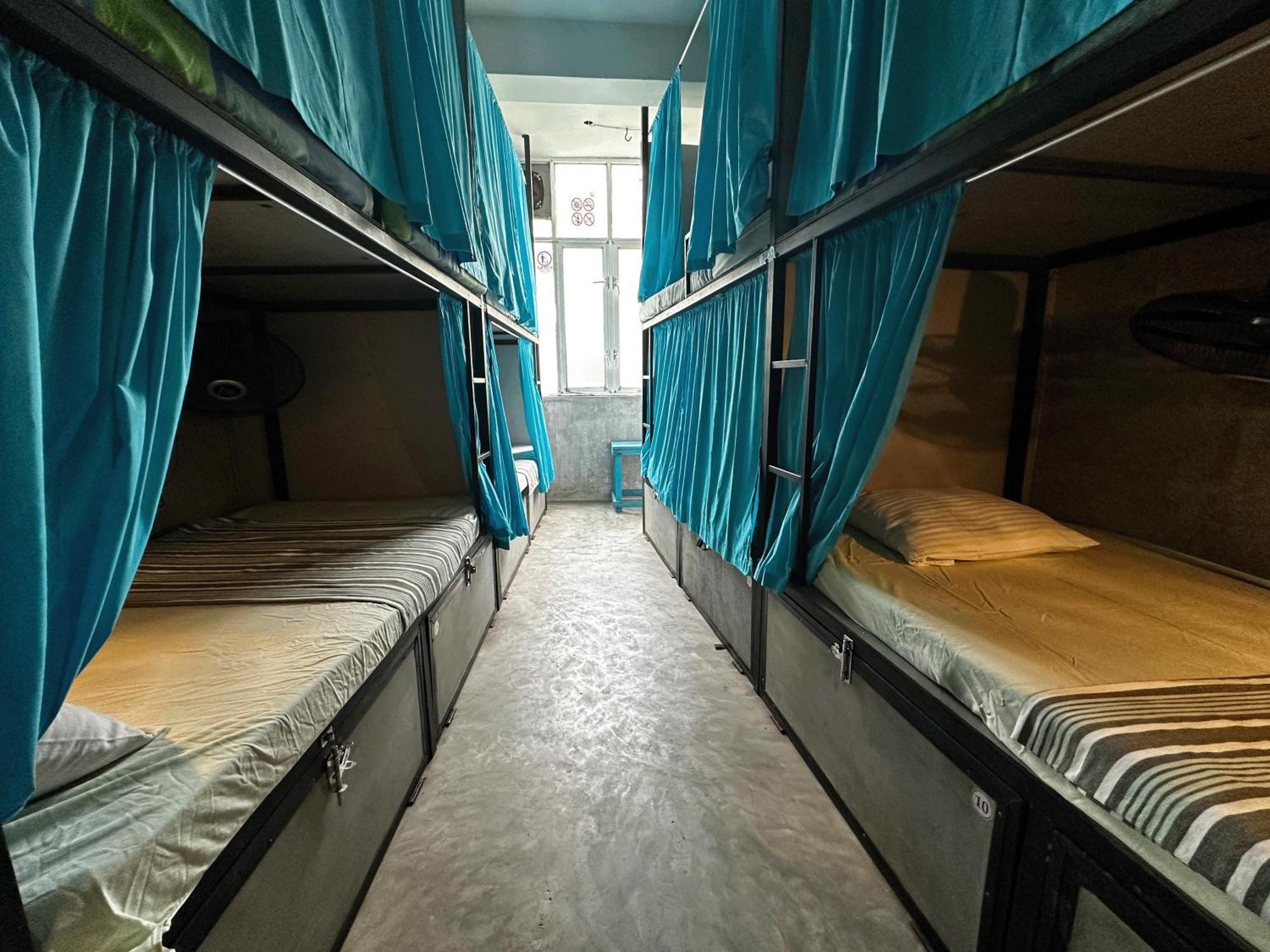 Cycling Backpacker Hostel & Cafe Унаватуна Экстерьер фото